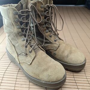 Vibram 798 Tan leather Men’s Size 6.5R Made In USA Hot Weather Army Combat Boots